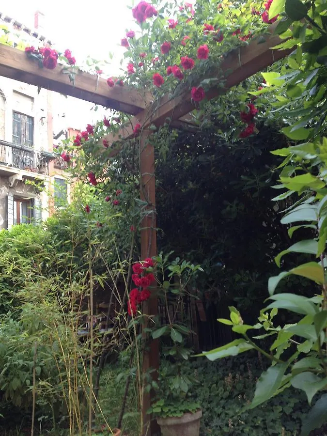 B&B Allo Squero Venise 0*,  Italie
